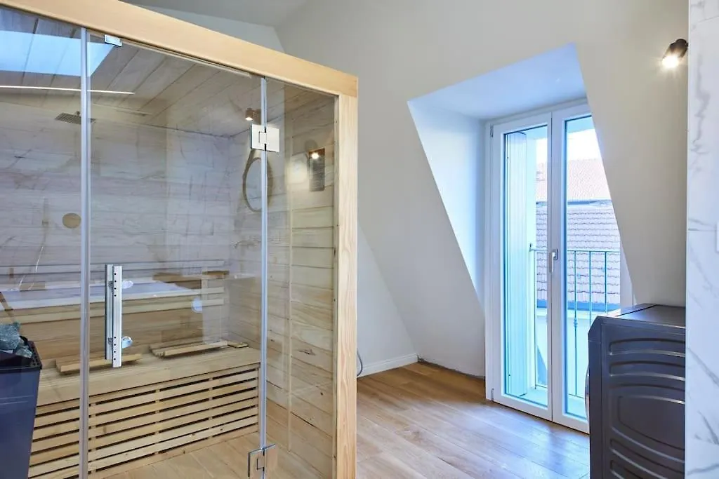 Attico Lussuoso Con Spa A 10 Min Dal Duomo Apartment Milan 0*,  Italy