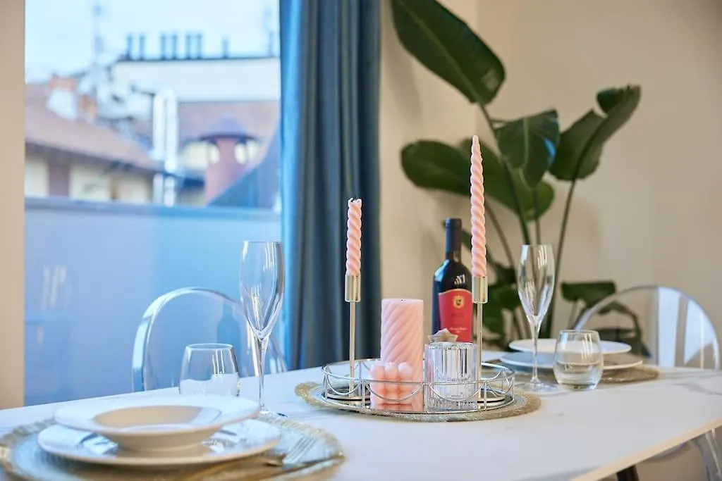 Attico Lussuoso Con Spa A 10 Min Dal Duomo Apartment Milan 0*,