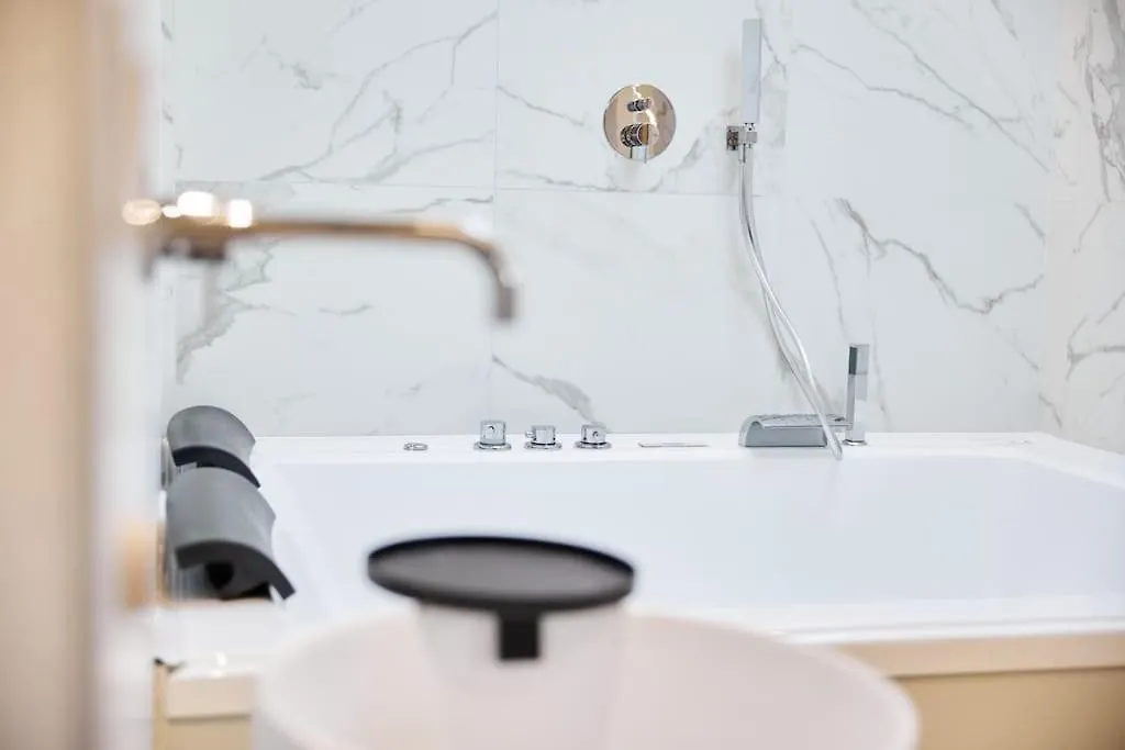 Attico Lussuoso Con Spa A 10 Min Dal Duomo Apartment Milan